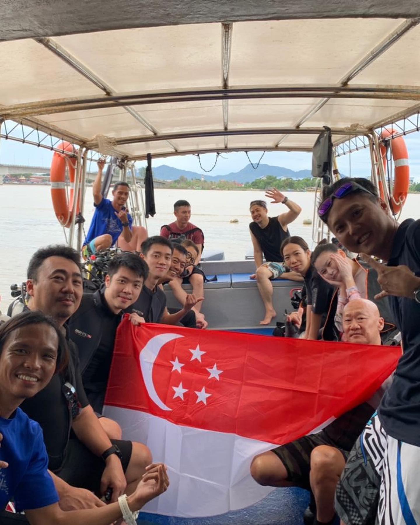 Weekend Trip with Singaporean Group of Scuba People Singapore Dive Center  . Lon…